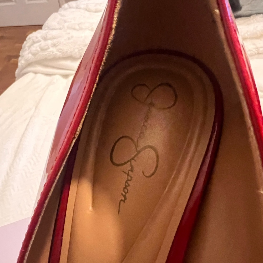 Jessica Simpson Bold Red Heels - Picture 9 of 11